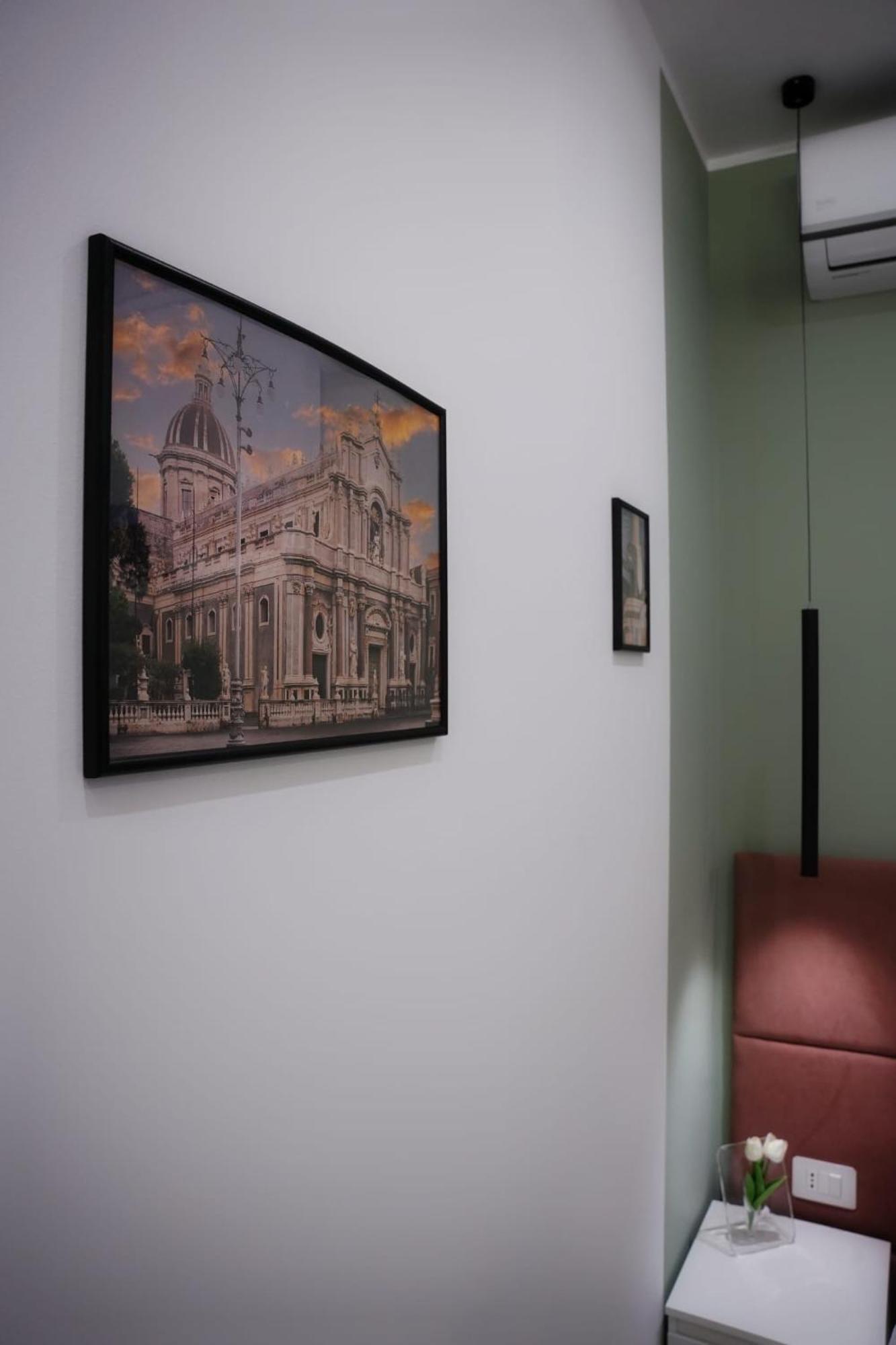 Ficurinias House-catania Location-secure Parking *