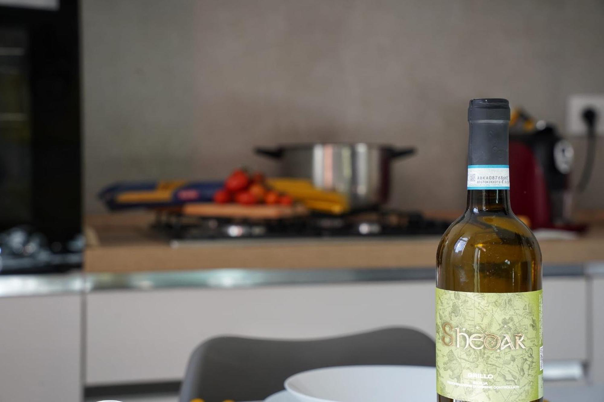 Ficurinias House-catania Location-secure Parking *